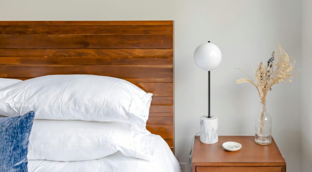 Tidy Bird Cleaning: 5 Star House Cleaning in Burlington, Oakville