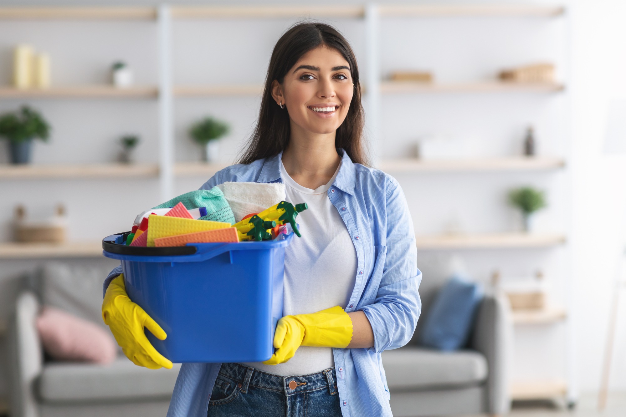 happy house cleaner - tidybirdcleaning